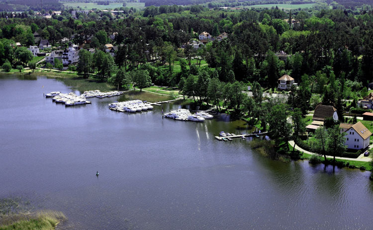 hausboot liegeplatz fuerstenberg