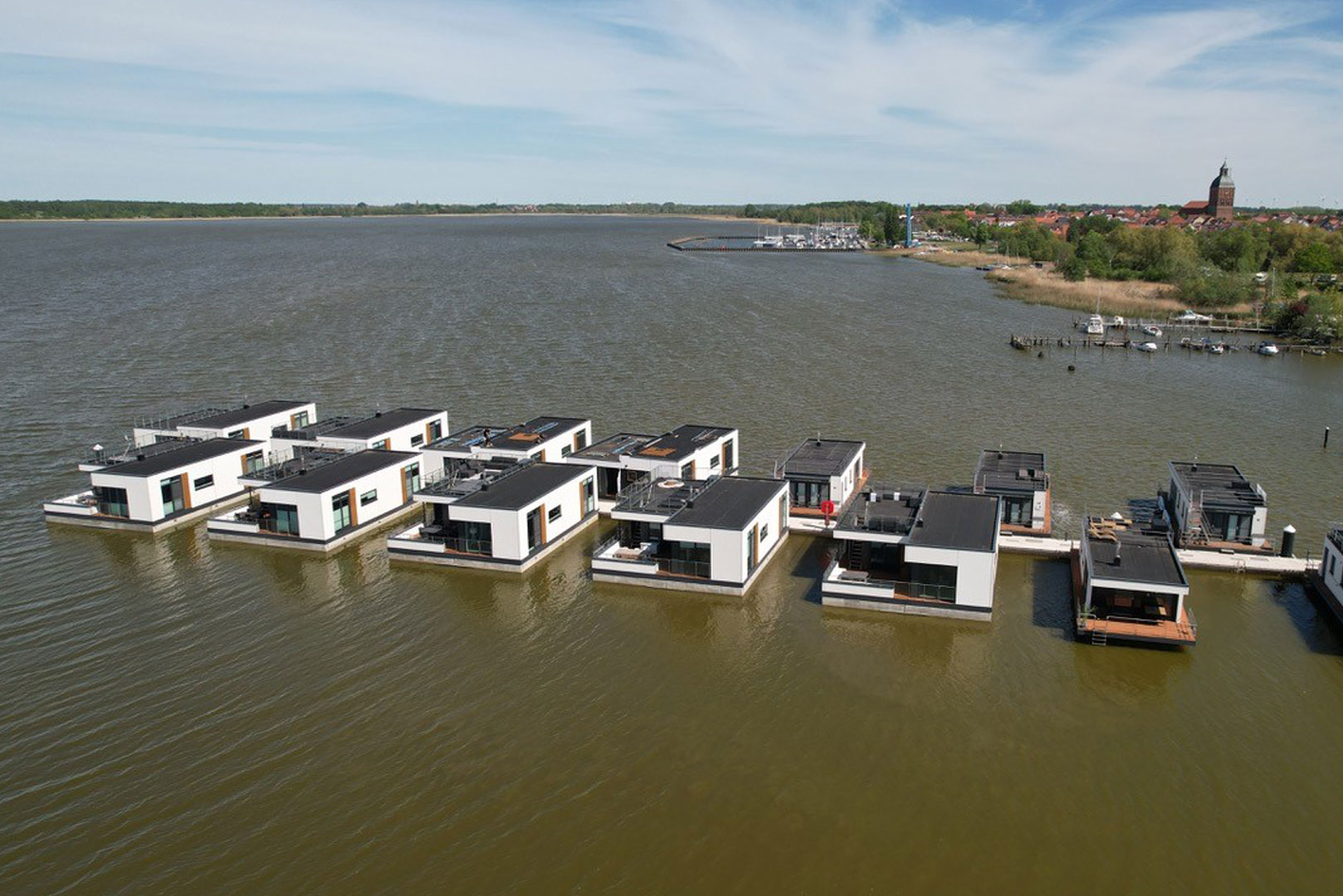 schwimmende haeuser ostsee ribnitz damgarten