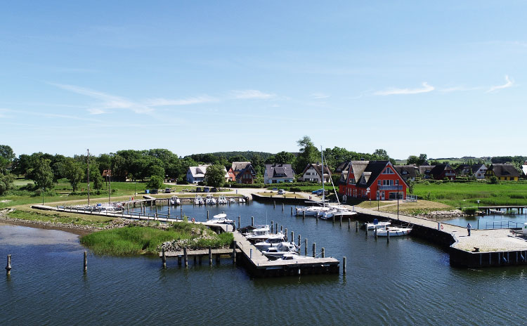 floatinghouse ruegen insel hausboot kaufen vieregge