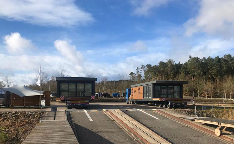 schwimmende ferienhaeuser fraenkisches seenland brombachsee bayern