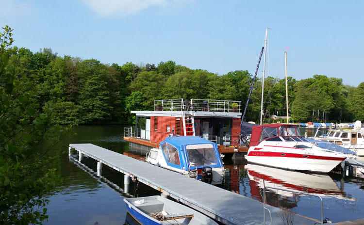 berliner zeitung chefsessel floating house gmbh