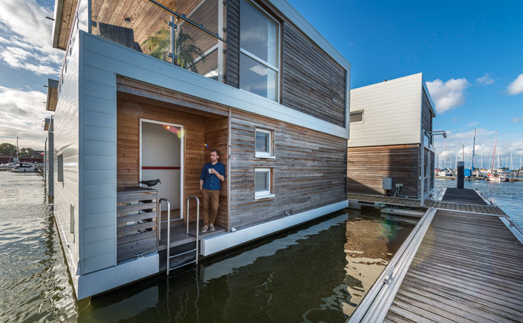 living on water house ahoy